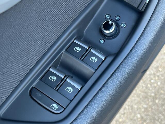 Audi A4 Avant 40 TFSI 204pk S-tronic S-line | Led | Black optiek | Virtual cockpit | Rijklaar incl. garantie