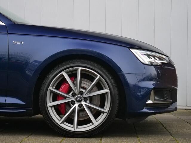 Audi A4 Limousine 3.0 TFSI S4 quattro 354pk Pro Line Plus Automaat Schuifdak / Massagestoel / 19 Inch / Trekhaak