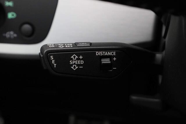 Audi A4 Avant 45 TFSI 245PK S-tronic quattro Launch Edition Sport | Matrix LED | Trekhaak | 19 inch | Zwart optiek | Navi | ACC | Camera | Leder/alcantara