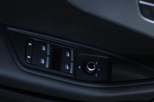 Audi A4 Limousine 2.0 TFSI MHEV Sport Lease Edition automaat |