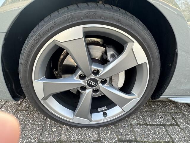 Audi A4 40 TFSI S edition