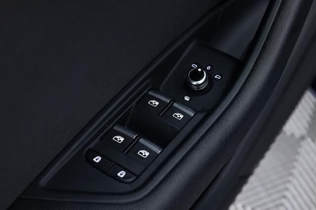 Audi A4 35 TFSI Pro Line Automaat | Full LED | CARPLAY .
