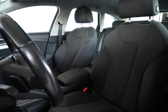 Audi A4 Avant 2.0 TFSI MHEV Automaat Design Pro Line Plus Clima Navigatie Trekhaak Airco Cruise Control Stoelverwarming Inruil Mogelijk!