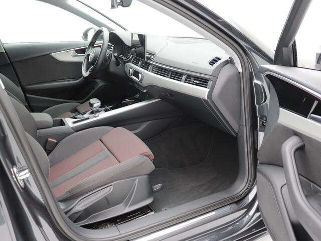 Audi A4 Avant 35 TFSI Launch edition Business Virtual Cockpit.