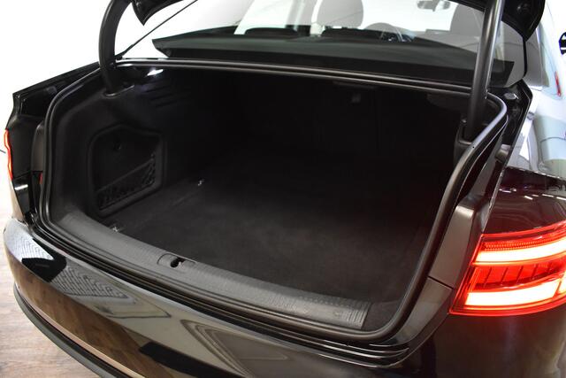 Audi A4 Limousine 35 TFSI 2.0 150PK S TRONIC SPORT EDITION NAVI/PDC/LED