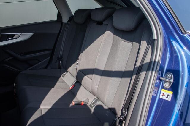Audi A4 Avant, 2.0 TDI, S-line