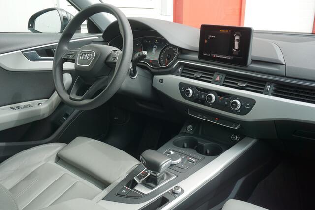 Audi A4 Avant 35 TDI Sport S Line Black Edition | Automaat | Leder | Trekhaak |