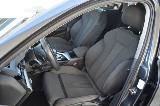 Audi A4 Avant 35 TFSI Launch edition Nieuw Model! Virtual cockpit LED Trekhaak