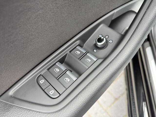 Audi A4 Avant BWJ 2021 35 TFSI 150 PK Business Edition AUTOMAAT / APPLE CARPLAY / ANDROID AUTO / NAVI / CLIMA / CRUISE / AUTOMATICHE ACHTERKLEP / PDC / LMV