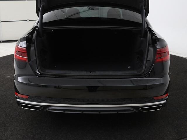 Audi A4 Limousine 35 TFSI Sport S line edition | Half leder | Full LED | LMV 18 inch | Climate control | Cruise control | Bleutooth | Navigatie
