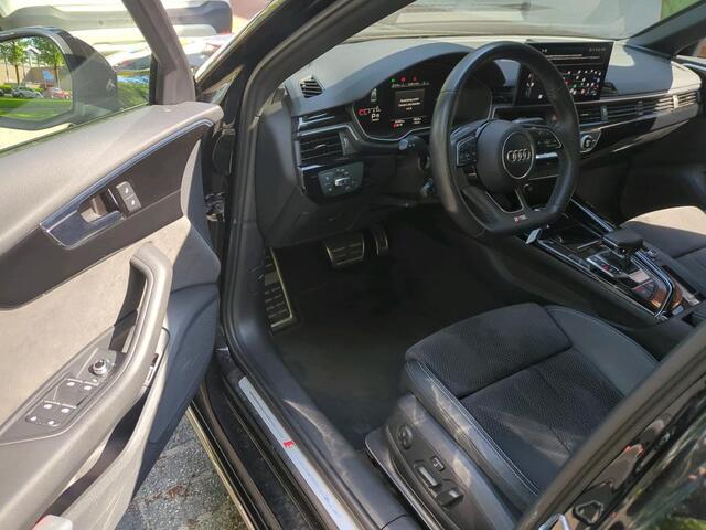 Audi A4 Limousine 35 TFSI S edition Competition / Zwart Optiek / Led Matrix / Virtual cockpit / Elect stoelen / Afgevlakt Stuurwiel / Alcantara