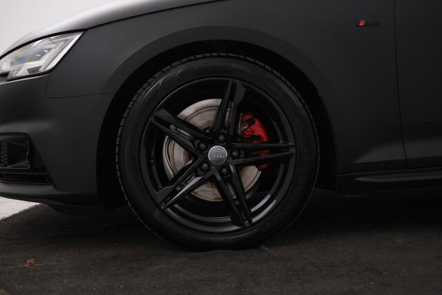 Audi A4 Limousine 2.0 TFSI MHEV Sport S line black edition Leer, Virtual dash! S-Line, Trekhaak