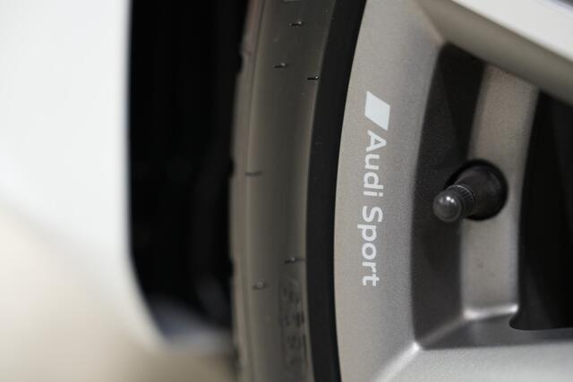 Audi A4 Avant 40 TFSI 3x S Line * Pano - Virtual - Sfeer - 19" - ACC - Camera - Keyless - Alcantara *