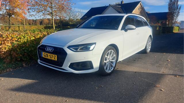 Audi A4 Avant 35 TFSI S edition CLIMA/NAVI/LED/AUTOMAAT BJ 2022