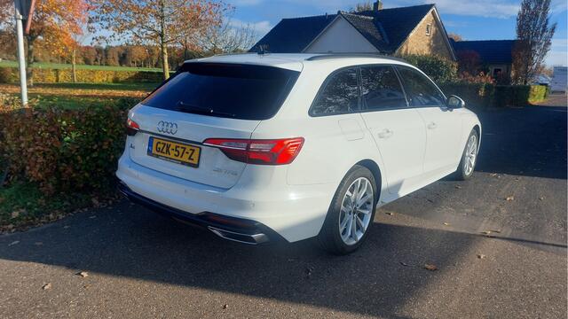 Audi A4 Avant 35 TFSI S edition CLIMA/NAVI/LED/AUTOMAAT BJ 2022