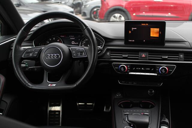 Audi A4 Avant 40 TFSI 191pk Sport S line black edition / Leder / Navigatie / Parkeerhulp V+A / 18'' / LED Koplampen / Getint glas / Cruise Control