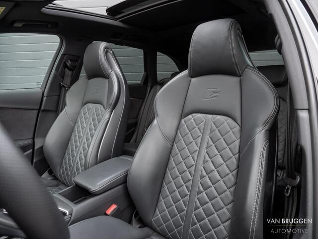 Audi A4 Avant 40 TFSI quattro S-Line Pano RS-Stoelen Trekhaak Massage S4 Sfeer