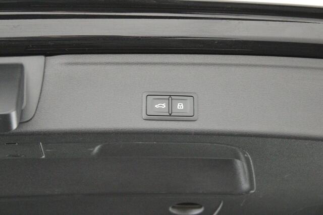 Audi A4 Avant 35 TDI 163pk Launch edition Business Trekhaak Keyless Virtual Cockpit Navigatie