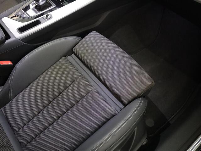 Audi A4 Avant 35 TFSI S edition Competition 150 pk S-tronic| Private lease vanaf ¤760,- pm | Verlengde garantie | Navigatie | Parkeersensoren | Autom. airco (3 zones) | Stoelverwarming | S-Line |