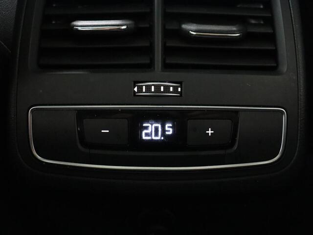 Audi A4 35 TFSI S edition Competition | Panoramadak | Stoelverwarming | Virtual Cockpit | Carplay | Half leder | Navigatie | Sportstoelen | Full LED | DAB | Climate control | Cruise control | S Line