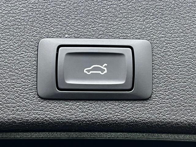 Audi A4 2.0 TFSI U SP S L ED