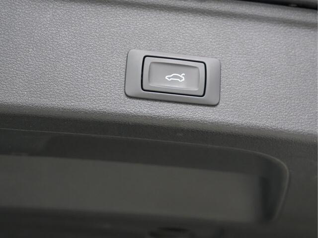 Audi A4 Avant 35 TFSI 150pk Automaat S edition Competition Panorama Navigatie Carplay Camera Acc 31