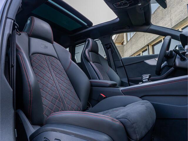 Audi A4 Avant 40 TFSI S edition PANO RS SCHAALSTOEL BLACK OPTIC 19 INCH CAMERA TREKHAAK BOMVOL!!