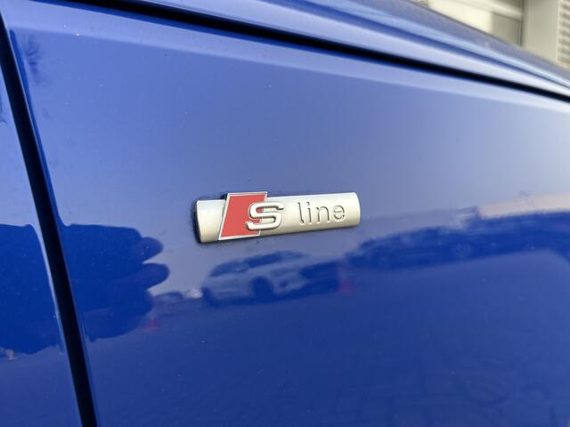 Audi A4 Avant 2.0 TFSI 190PK Sport S line black edition | Nogaroblau RS2 Kleur | Matrix | MMI Navigation | Leder roodstiksel | 18 Inch |