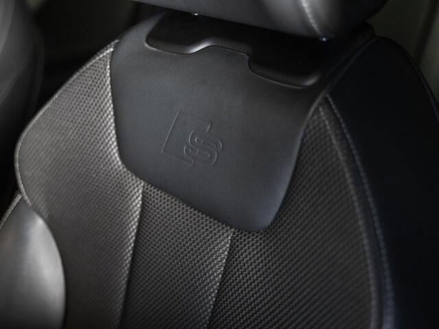 Audi A4 Avant 35 TFSI 3x S-Line / 150pk / Panorama dak / Achteruitrij camera / Stoelverwarming /