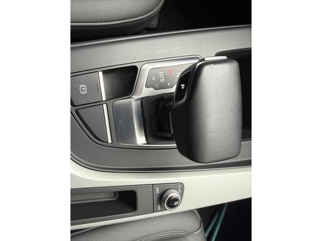 Audi A4 Avant 35 TFSI Launch edition Sport-S-Line / Panorama dak/ Trekhaak