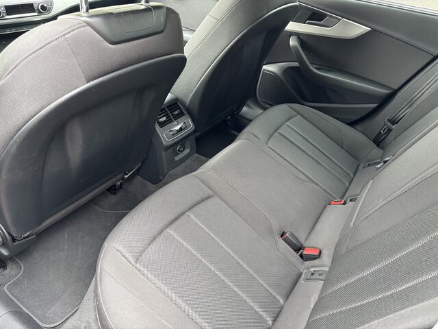 Audi A4 Avant 35 TFSI Automaat Business Edition Full LED / Navigatie / All-Seasons