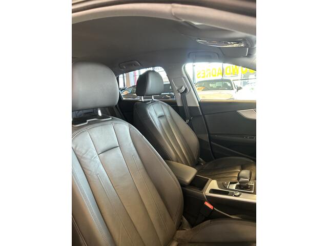 Audi A4 Limousine 1.4 TFSI Sport S-Line edition Automaat | Lederen bekleding | Cruise control | Climate control | Achteruitrijcamera | Stoelverwarming | Navigatie | Matrix LED