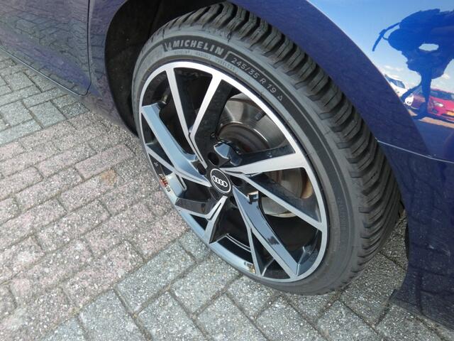Audi A4 35 TFSI SPORT LEASE ED. AUtomaat,Led,Navi,Cruise,Keyless