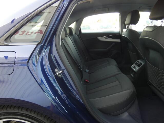 Audi A4 35 TFSI SPORT LEASE ED. AUtomaat,Led,Navi,Cruise,Keyless