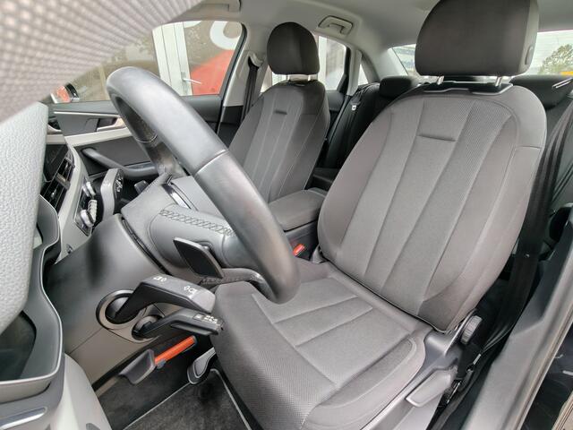 Audi A4 Limousine 35 TFSI Pro Line / / 17'' LM / Carplay / Sensoren V+A