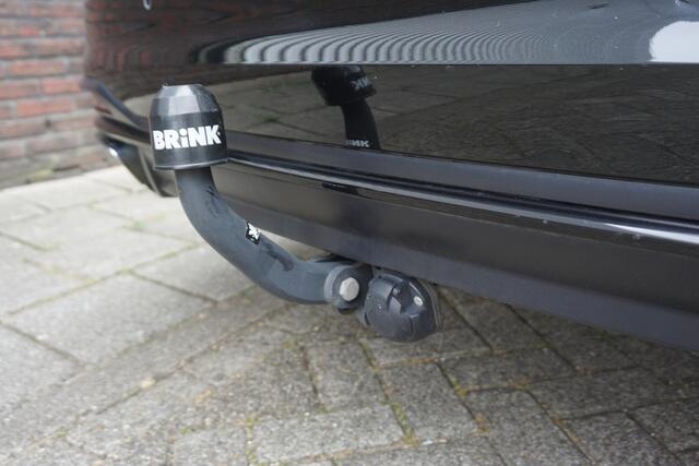 Audi A4 Avant 35 TFSI Black Optick/19Inch.LMV/Trekhaak/ Sportstoelen.