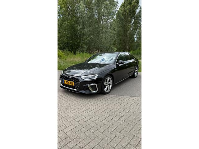Audi A4 Limousine 35 TFSI S edition S-Line | NL-Auto | Zeer netjes | Camera | Carplay | Sfeerverlichting | Stoelverwarming | Matrix LED