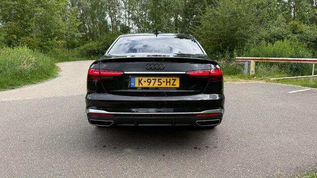 Audi A4 Limousine 35 TFSI S edition S-Line | NL-Auto | Zeer netjes | Camera | Carplay | Sfeerverlichting | Stoelverwarming | Matrix LED