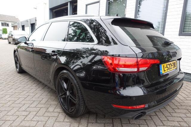 Audi A4 2.0 T MHEV SP SLBE Blackline