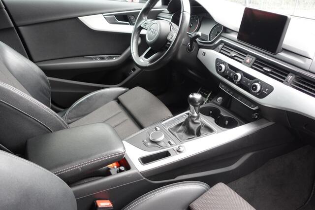 Audi A4 2.0 T MHEV SP SLBE Blackline