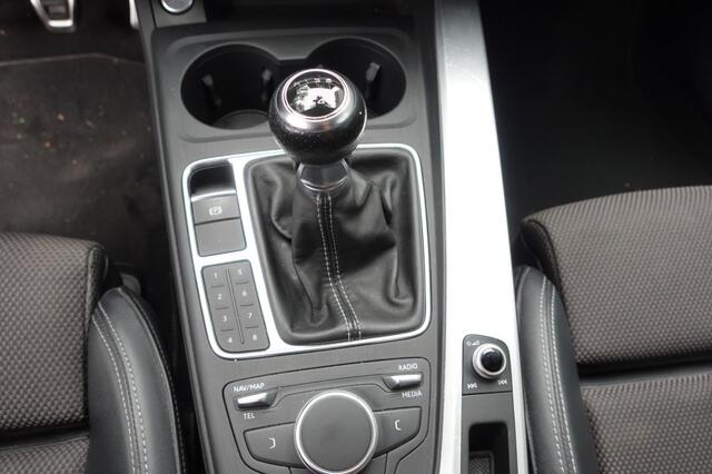 Audi A4 2.0 T MHEV SP SLBE Blackline