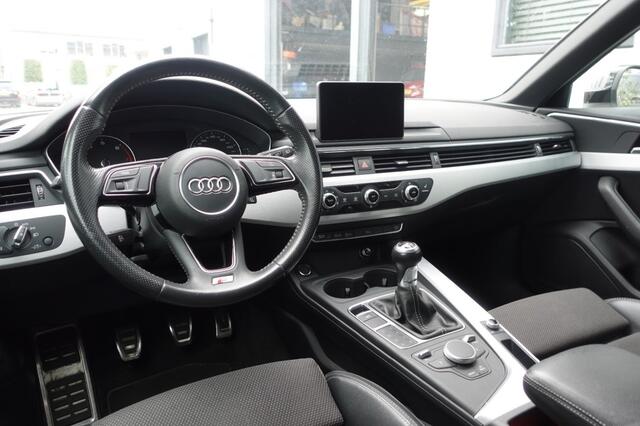 Audi A4 2.0 T MHEV SP SLBE Blackline