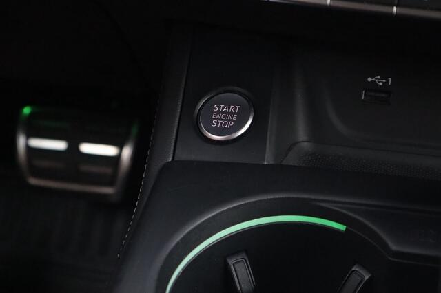 Audi A4 Avant 40 TFSI Sport 3x S line black edition KEYLESS | B&O | HEADUP | 19" LM | MASSAGE