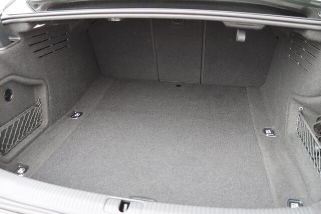 Audi A4 Limousine 35 TFSI S edition Competition 150pk S Tronic