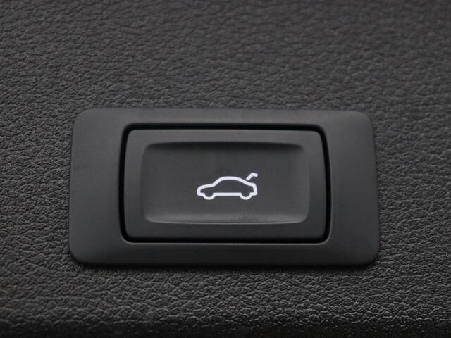 Audi A4 Avant 35 TFSI Advanced Edition | Trekhaak | RS-Wheels | Virtual dashboard | Carplay | Climate control | Full LED | Cruise control | Navigatie |
