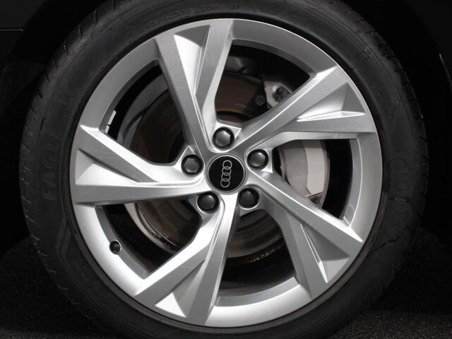 Audi A4 Avant 40 TFSI 205pk Automaat S Line Plus Navigatie Climate Control Cruise control Lichtmetalen velgen Stoelverwarming Parkeersensoren Elektrische achterklep