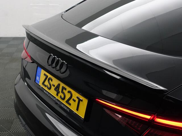 Audi A5 Sportback 35 TFSI S Competition Aut- Carbon, Sfeerverlichting, Virtual Cockpit, Dynamic Select, Xenon Led, Leder Sport Interieur