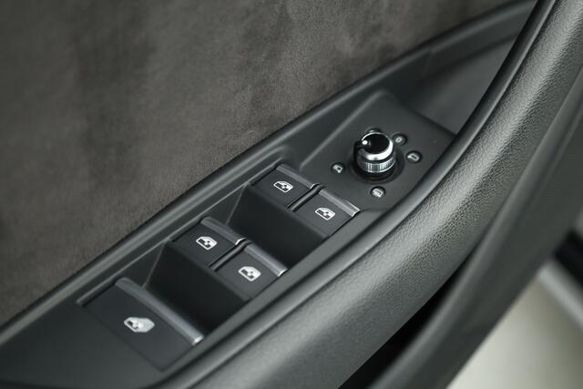 Audi A5 Cabriolet 2.0 TFSI quattro S-Line 252pk | Massage | Stoelverw. | Navi | Elek. Stoelen | 19''
