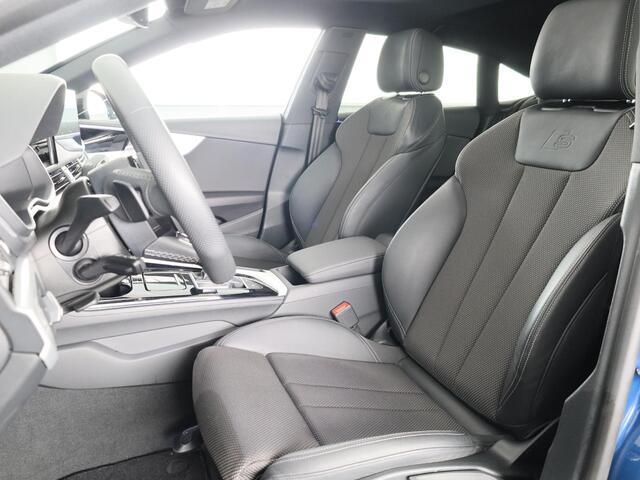 Audi A5 Sportback 35 TFSI S edition Competition 150 pk S-tronic | Private lease vanaf ¤ 822,- pm | Verlengde garantie | Navigatie | Panoramadak | Parkeersensoren | Achteruitrijcamera | Stoelverwarming |