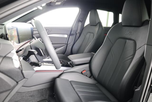 Audi A5 Avant 2.0 TFSI edition one Audi A5 Avant 2.0 TFSI edition One 204pk | 19 inch lichtmetalen velgen | Elektrisch verstelbare voorstoelen | Parkeer assistent plus